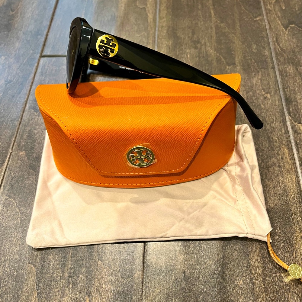 Tory Burch black and gold sunglasses - pristine condition w/ original pouch&case